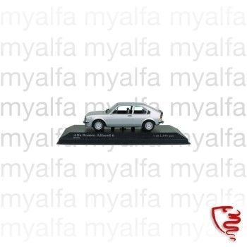 Minichamps Alfa Romeo Alfasud ti -1974- Silber, Maßstab 1:43