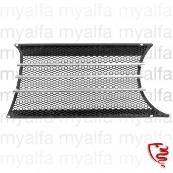Grille Giulia 1300 links drie chroomstrips